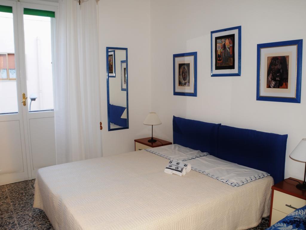לינה וארוחת בוקר אלגהרו Casa Tarragona חדר תמונה